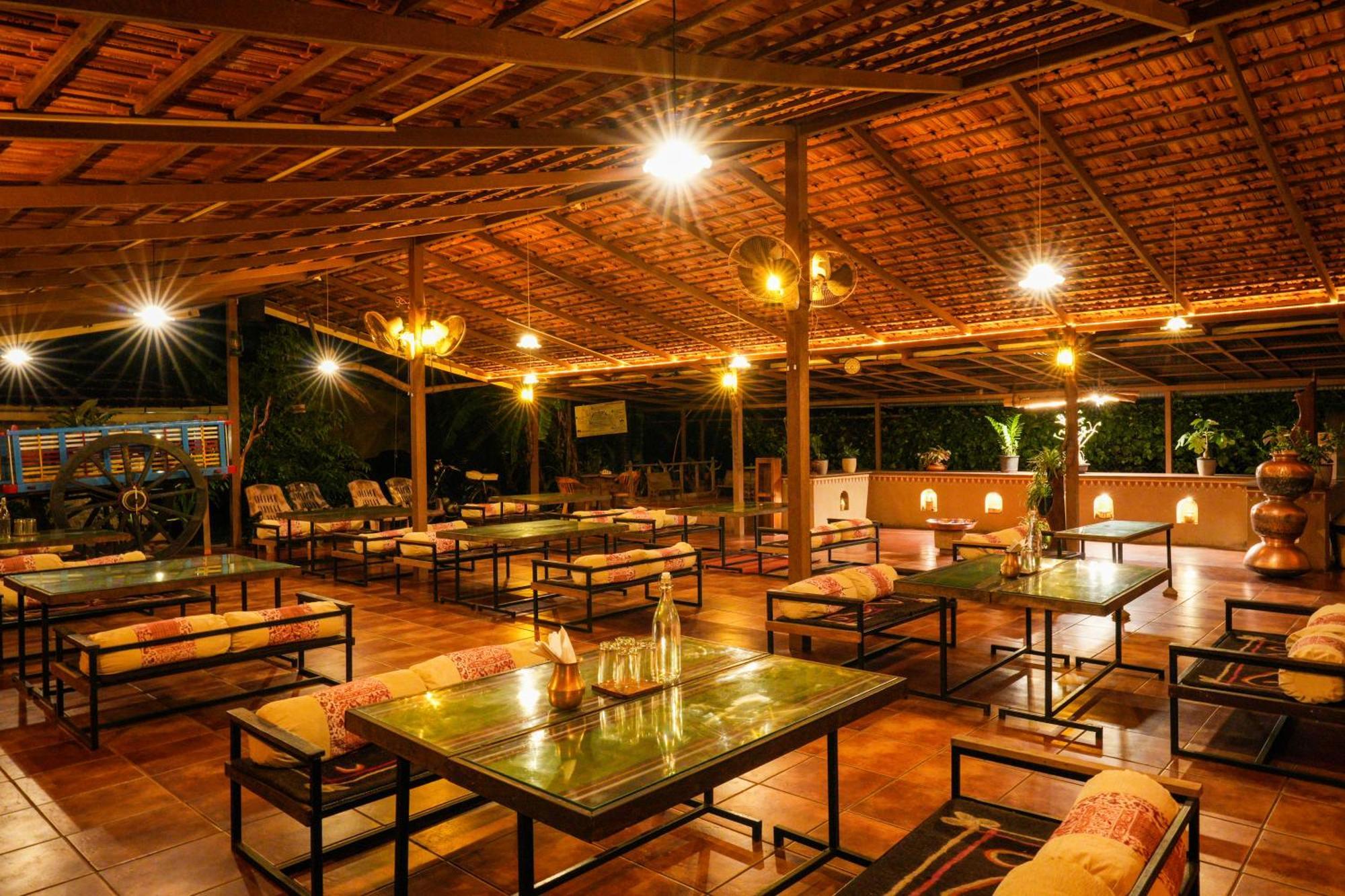 Nisarg Resort Kolhapur Exteriör bild