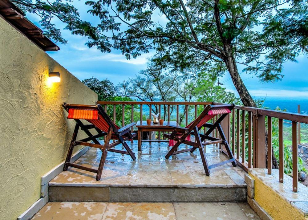 Nisarg Resort Kolhapur Exteriör bild