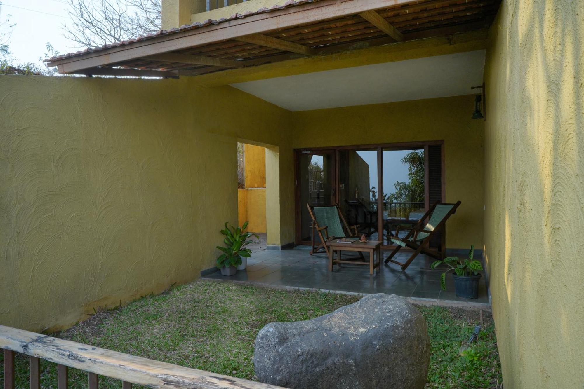 Nisarg Resort Kolhapur Exteriör bild